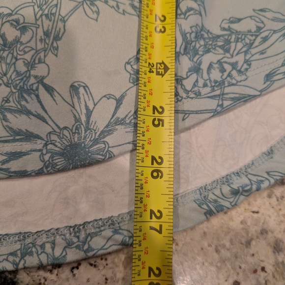 Wonderly Studio Floral Short Sleeve Top | 2X - Picture 8 of 8